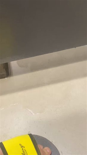 Lagi di toilet gak sengaja denger orang desah taunya lagi coli haha 💦