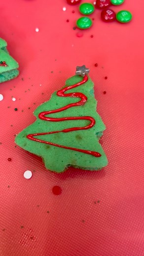 49K views · 342 reactions | Easy Christmas Tree Cakes!  #cake #Christmas #desserts | Kyle & Mistie Knight | Facebook