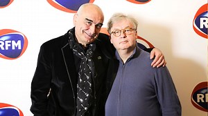 Découvrez l'interview de Dominique Besnehard au micro de Pascal Nègre !