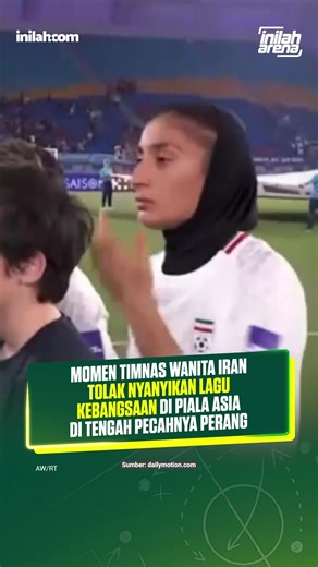 Tim nasional sepak bola wanita Iran memilih untuk tidak menyanyikan lagu kebangsaan mereka sebelum laga pembuka Grup A Piala Asia Wanita di Australia, Senin lalu. Aksi bungkam ini terjadi dalam pertandingan pertama mereka sejak meletusnya perang di kawasan Timur Tengah. Menjelang kick-off melawan Korea Selatan, seluruh anggota timnas Iran tampak berdiri diam dan menatap lurus ke depan saat lagu kebangsaan diputar. Dalam laga yang digelar di Gold Coast Stadium, Queensland tersebut, skuad Iran har