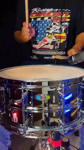 The Snare Geek 🥁🤓 on Instagram: "@geninhosant shows off this @ludwigdrumshq 14” x 6.5” Supralite in three tunings playing three different tunes! Here is what he has to say about it: “A, G e E. São meus pontos de partida. A partir deles, todo o resto é escolha.” Which tujing did you like more? I'm loving all three. Big shout out to @geninhosant for sharing this with us all! • • #officialsnaregeek #snaresoftheday #snaredrumfreakz #snaredrum #underrated"