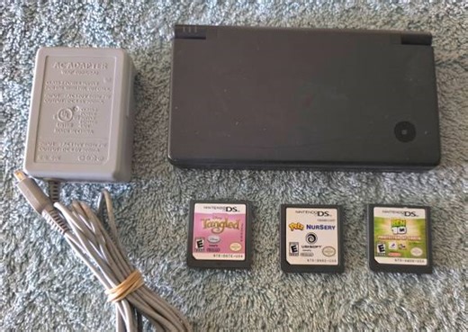 Nintendo DSi Handheld Video Game Console - video gaming - by owner - electronics media sale - craigslist