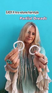 It takes only 2 elastics to create X-tra volume to your Partial Dreadstyle, and this is how ☝️ #partialdreads #hairstyle #ponytail #hairtutorial | SaltyDreads