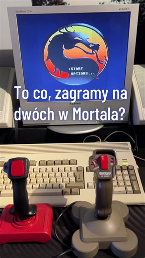 To co, zagramy w Mortal na dwóch?#retrogaming #retro #retrogamingcommunity #commodore