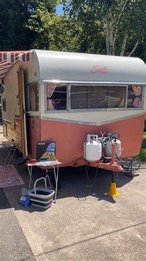 Vintage Camper Trailers on Instagram: "1959 Shasta Deluxe 19’"