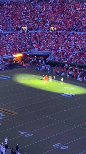 👏 SP was introduced at the Auburn vs. Georgia game! #WarEagle | E2C Network: The Auburn Experience
