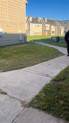 198K views · 2.5K reactions | Always up bakk here yo | Earl Russell | Facebook