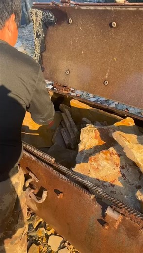 李小清 | Rusty Slate Crazy Paving Flagstone Multicolor Slate Stepper Stone Flagstone can be used for garden steppers, flagstone walkways, deck... | Instagram