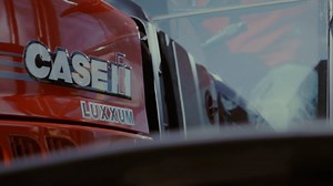 262K views · 703 shares | Ein neuer Luxxum auf der Farm. Finde heraus was passiert… | CASE IH | Facebook