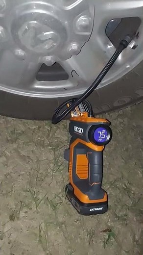 Ridgid Handheld Air Compressor 18V Digital Inflator R87044