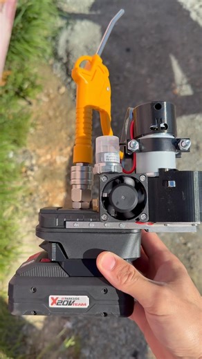 Makita, DeWalt & Milwaukee Run your nail gun anywhere with this compact mini compressor — powerful