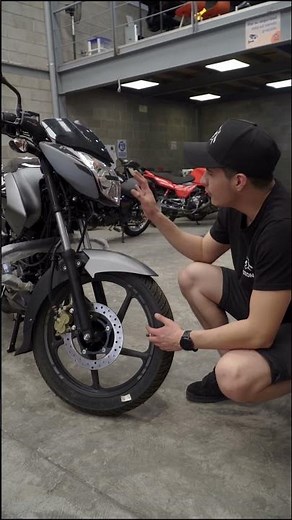Cual es la diferencia entre la Pulsar LS y la Ns 125 de Bajaj?