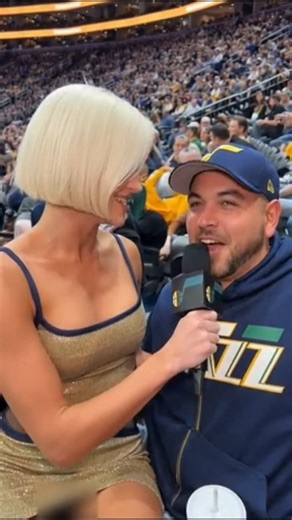 slidur | NBA Reporter Takes A Seat - Delta Center #nba #nbahighlights #utahjazz #funny #funnyvideos During a packed Utah Jazz game at Delta... | Instagram