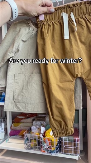 get ready with us - messy smock, rain pants, boots and a beanie! #winteriscoming #itsraining #littlemudco #rainydays #rainwear