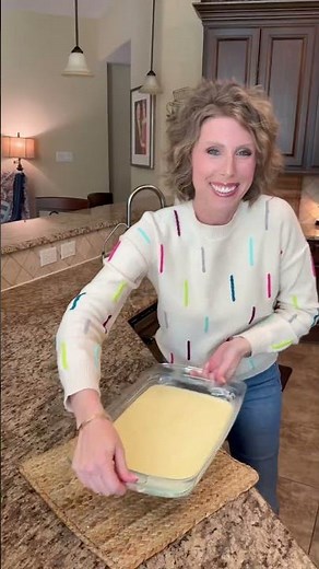 Lemon Coconut Cake RECIPE on dinnerin321.com #cake #dessert #sweet #baking #desserts #recipe #yummy