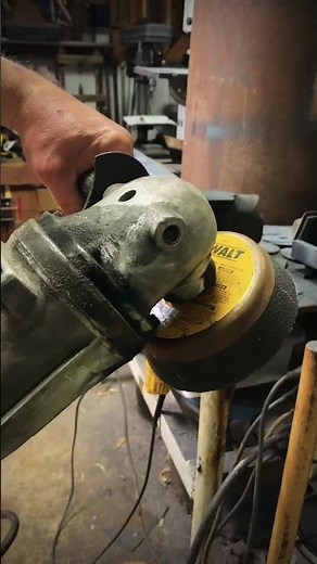 How to quickly remove forge scale from a forged billet #shorts #howto