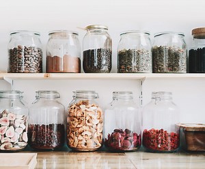 How to Cook: Healthy Plant-Based Pantry Food Essentials