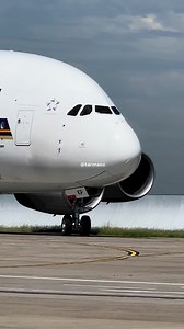 215K views · 6.1K reactions | Singapore Airlines A380-800 Arrival . #plane #Planes #planespotting #aviation #aviationlovers #aviationphotography #aviationdaily #sydney #australia #singapore #airbus #airplane #airline #airlines #aeroplane #aircraft #airways #runway #pilot. #pilots #pilotlife | Tarmacc | Facebook