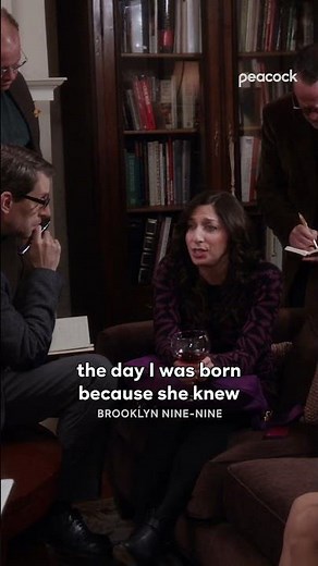 Who left Gina alone with the psychologists?? #BrooklynNineNine #GinaLinetti #ChelseaPeretti #Shorts