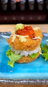 Scallop Fried Burger Sushi🍣 I made mini burgers with fried scallops and sushi rice🍔 ■ Ingredients ・Scallops ・Flour ・Eggs ・Bread crumbs ・Lettuce ・Sushi rice ・Salmon roe ・Wasabi ・Mayonnaise ・Soy sauce ・Oil | Chef Hiro