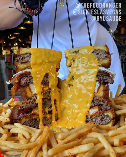 971K views · 20K reactions | The most massive extreme burger in the world!! Sickies Garage in Las Vegas: https://www.instagram.com/sickieslasvegas Thanks to RyuSauce! https://www.instagram.com/ryusauce/ | The Food Ranger | Facebook