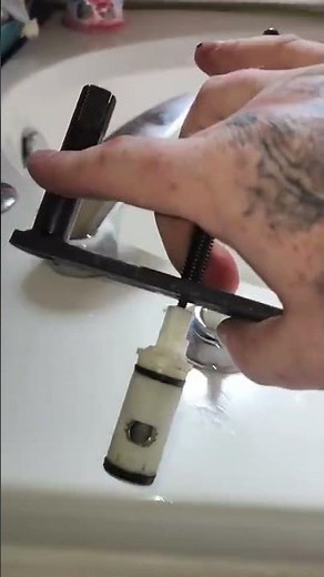 Using the ONA Puller on a Moen 1248 cartridge
