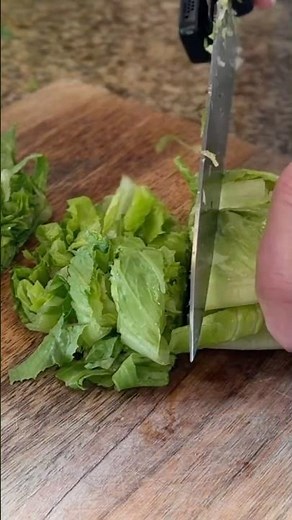 No Waste Way to Chop Romaine Lettuce | Soft, Crunchy Kitchen Sounds #ASMR #ASMRCutting