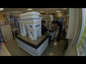 Découvrez les coulisses de la création de L’Arc de Triomphe… intégralement en briques LEGO ! Vous êtes fan ? Recréez chez vous le célèbre monument parisien avec le coffret LEGO Architecture: http://lego.build/LEGOArchitecture-Arc 😍 #behindthescene #LEGOArchitecture | LEGO
