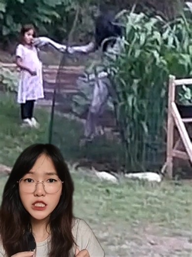 ကလေးကိုလာဆွဲနေတာ: ဘာကြီးလဲ???