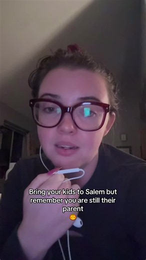 “TeLl mE yOu DoN’t HaVe LitTlEs wIthOut TeLiNg mE yOu DoN’t HaVe lIttLeS” #salemmassachusetts #comedy #tourists