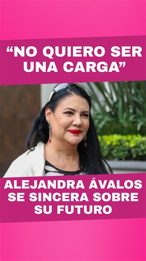 Con gran sinceridad, Alejandra Ávalos habló sobre su futuro y el deseo de no convertirse en una carga para su familia. La cantante recordó cómo cuidó de su padre y expresó que espera recibir el mismo amor y cuidado de parte de su hija. ❤️ 📸 Juan Pablo Méndez y Alejandro Isunza | TVNotas