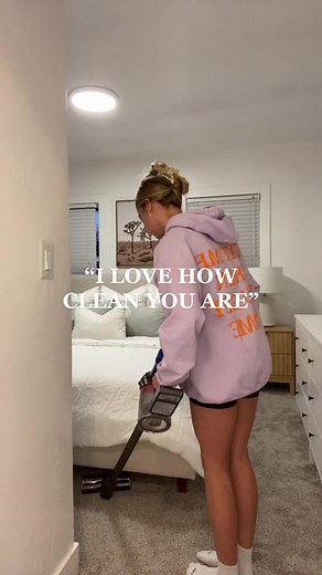 Love to clean a little too much maybe😌 #momsoftiktok #sahm #cleantok #relatable #comedy #productivity #dayinmylife