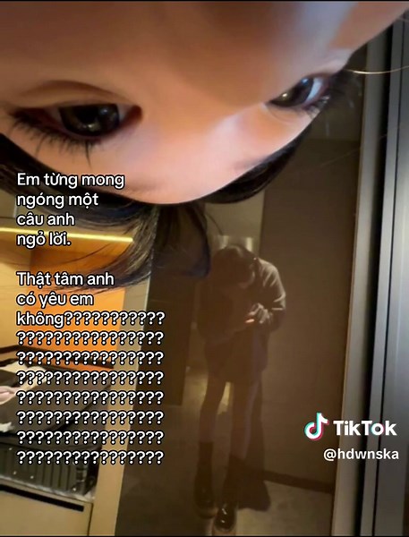 Emotional Vietnamese Love Song Interpretation