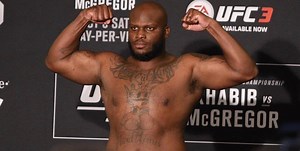 UFC heavyweight Derrick Lewis stops car thief, shows bruised knuckle