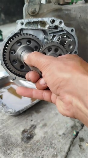 1.5K views | installation of automatic transmission gear ratio #mechanic #skills #Diy #reel | Toyo bengkel | Facebook