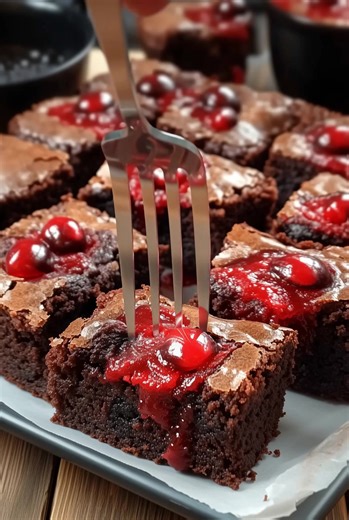🍫🧛 Halloween Vampire Bite Brownies 🩸 Rich, fudgy brownies with a spooky raspberry “blood” swirl and candy fangs — the perfect Halloween party treat for little ghouls and vampires! 😋🦇 Ingredients: * 1 box brownie mix (plus eggs, oil, and water as called for on the package) * ½ cup raspberry jam or sauce * 12 pairs of candy fangs (or white chocolate chips arranged as fangs) ...... 𝗙𝘂𝗹𝗹 𝗥𝗲𝗰𝗶𝗽𝗲 𝗶𝗻 Coʍmеոτ 💬👇 | Meal Prep Recipes