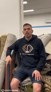 🕒 Van, aki még mindig azt hiszi, hogy a szőnyegtisztítás hetekig tart… Mi meg pár nap múlva visszük is – tisztán, illatosan, feltekerve. ✨ Nálunk maximum 1 hét a vállalási idő, ingyenes háztól-házig szállítással. Pontosan mondjuk, mikor jövünk – és be is tartjuk. Ez nálunk nem extra. Ez az alap. #kristálytisztító #szőnyegtisztítás #szőnyegtisztító | Kristály Tisztító - Nyíregyháza