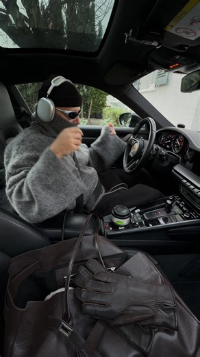 Exploring Weekend Vibes with Porsche 911