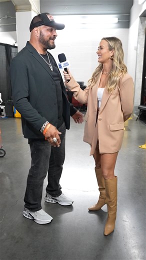 151K views · 446 reactions | Mark Kerr talks about his reaction to being inducted to The Hall of Fame with Laura Sanko! [B2YB Bud Light ] | UFC | Facebook