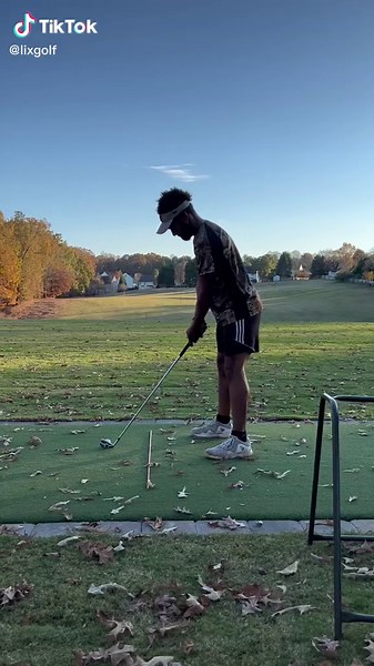 Did my first golf lesson today! It went very well! #golf #golftok #golfing #golflife #golfer #fyp #foryou #lixthekami