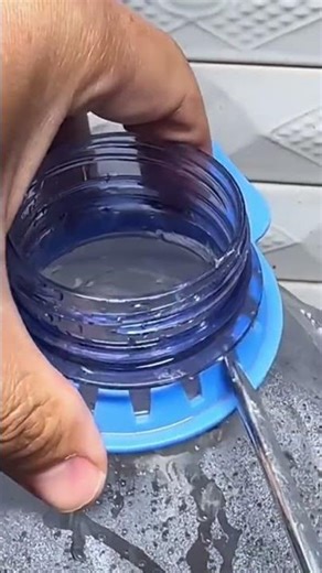 This is how to remove a gallon handle using a screwdriver easily