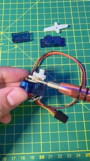 Modificación de servomotor para girar 360 #arduino #educación #eletronica #mecatrónica #diy #maker