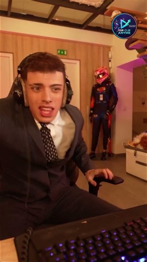 Ton pote complètement matrixé par les cours 😂🤣 #anyme #streamerfr