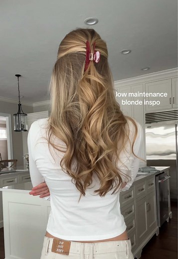 Low Maintenance Honey Blonde Hair Inspiration