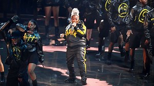 Missy Elliott delivers emotional speech to accept MTV award and puts on amazing performance