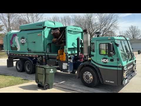 Homewood Disposal Mack LR Labrie Expert Garbage Truck