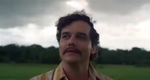 J’ai dit à mon patron que je voulais aller en corée. Il m’a demandé si j’avais déjà payer mes billets d’avion j’ai dit que non parce que j‘ai pas les talles. Il m’a rep : « tu veux que je te fasse une avance ? Dis moi la somme et je te vire l’argent »