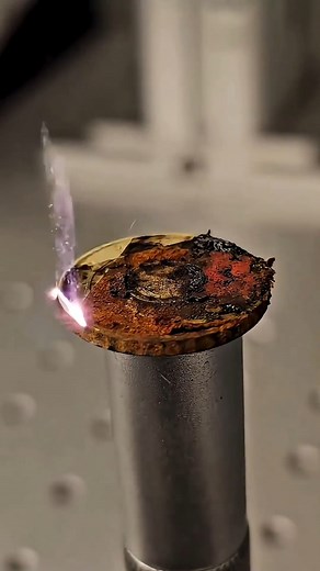 Laser removal of rust from coins | BIG HEART