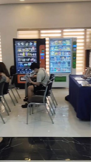 5 comments | Hi guys,laboratory test ni papa G,Fluorescein Angiography(FA) Need na tlaga alagaan ang ating mata,dmi pic n kuha 60-100 sa machine n gamit ni Doc.and nag inject ng yellow dye sa ugat pra matukoy kung ano pinanggalingan panlalabo ng mata. Tpos nasabihan aq ni doc bwal magvideo Kya ang reaction ko haha pagdikitin labi✌️sorry n agad #fbreelsfypシ゚ #eyecare #BetterEyesight | Loida Perez Diaz | Facebook