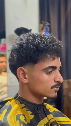 Alien hair salon on Instagram: "💫👽 #viral #trendreels #reels #trending"